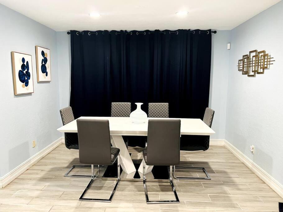 3Bdrm Modern Entertainment Home Orlando Exterior photo